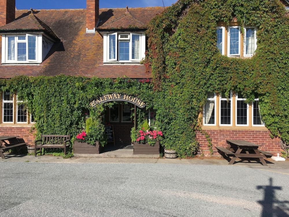 HALFWAY HOUSE INN COUNTRY LODGE | ⋆⋆⋆ | YEOVIL, UNITED KINGDOM | SEASON ...